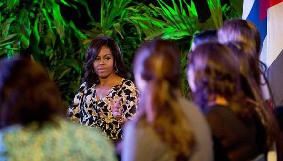 Prensa Michelle Obama durante su encuentro en la Fabrica del Arte Foto Ap