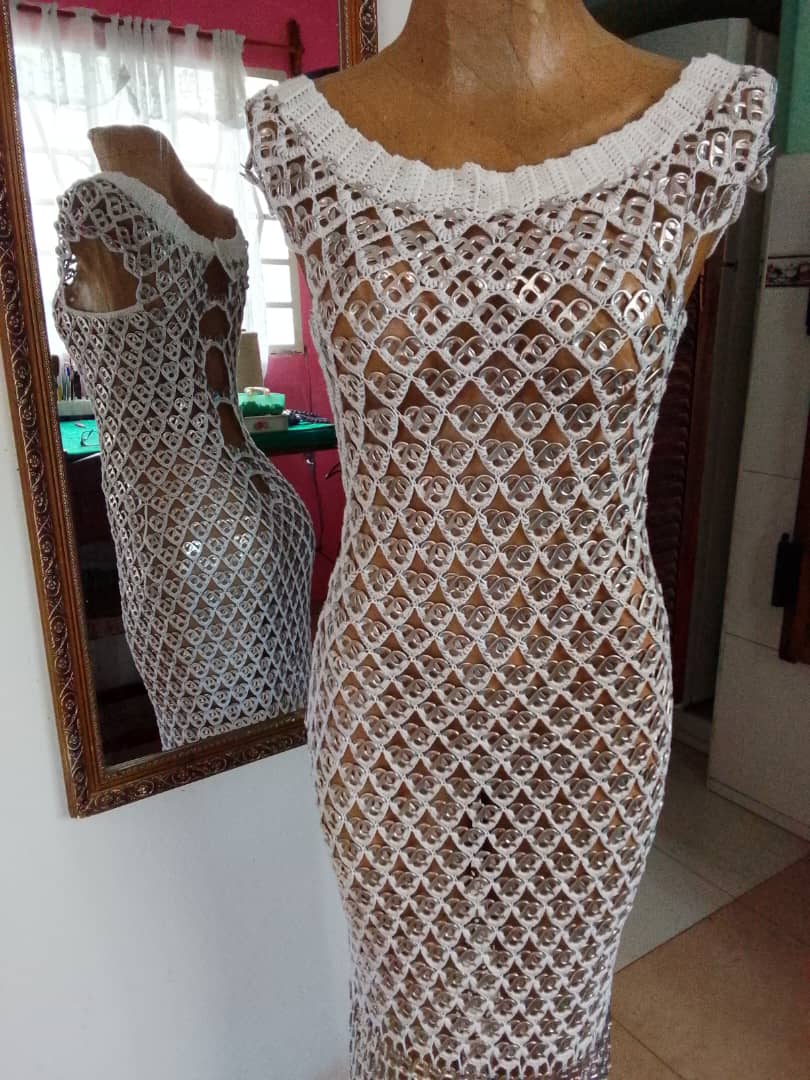 Si sale la Luna / Iris Callejo WhatsApp Image 2025 10 18 at 1.02.46 PM